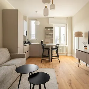 https://santa-tecla-living-certosa-133.it-lombardy.com