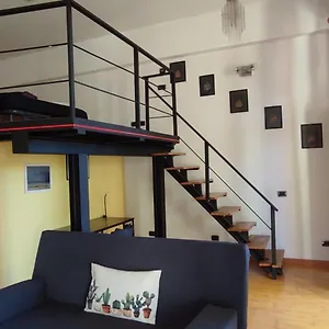 Apartment La Casa Di Amy - Loft Con Garage Privato, Mailand