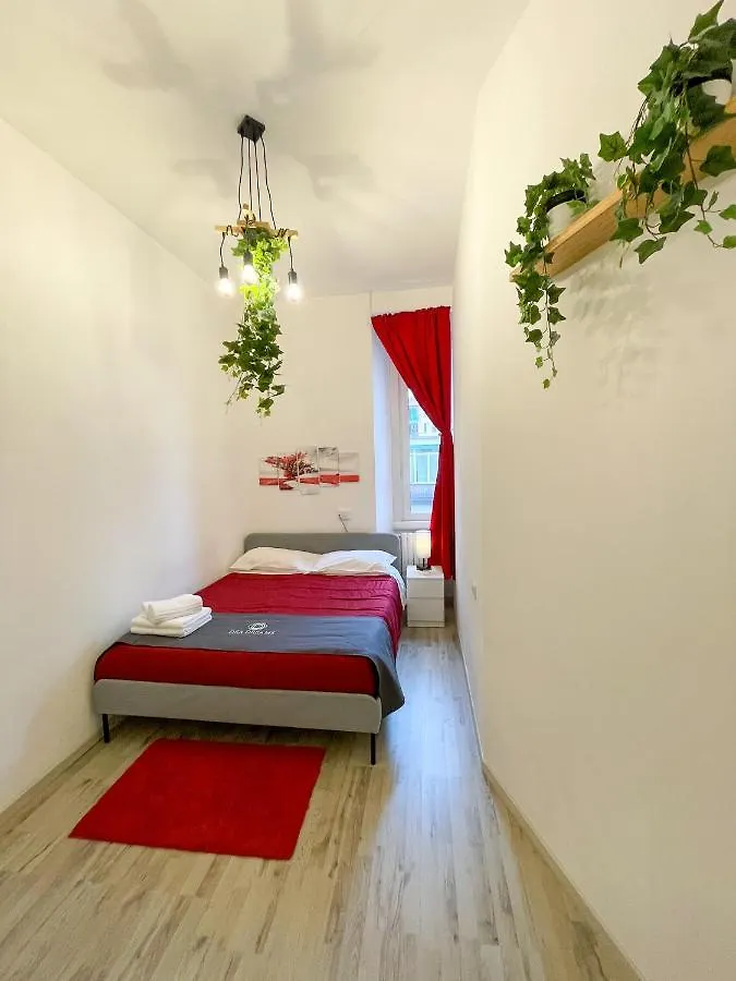 Apartment Ferienwohnung Dea Dreams - Piazzale Lodi Near Fondazione Prada Mailand