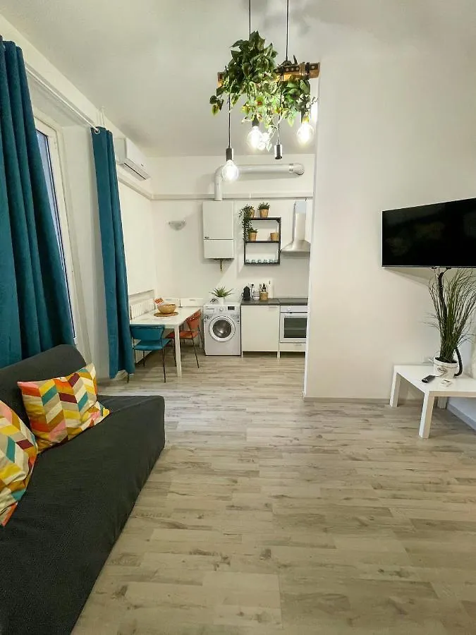 Ferienwohnung Dea Dreams - Piazzale Lodi Near Fondazione Prada Mailand Apartment